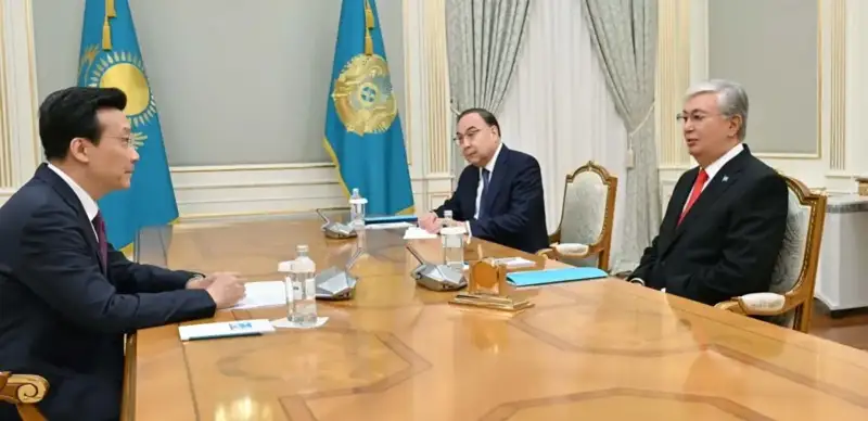 Президент Қасим-Жомарт Тоқаев Хитойнинг Қозоғистондаги элчисини қабул қилди