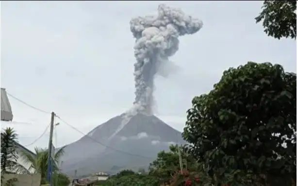 印尼马拉皮火山喷发已致17名登山者死亡