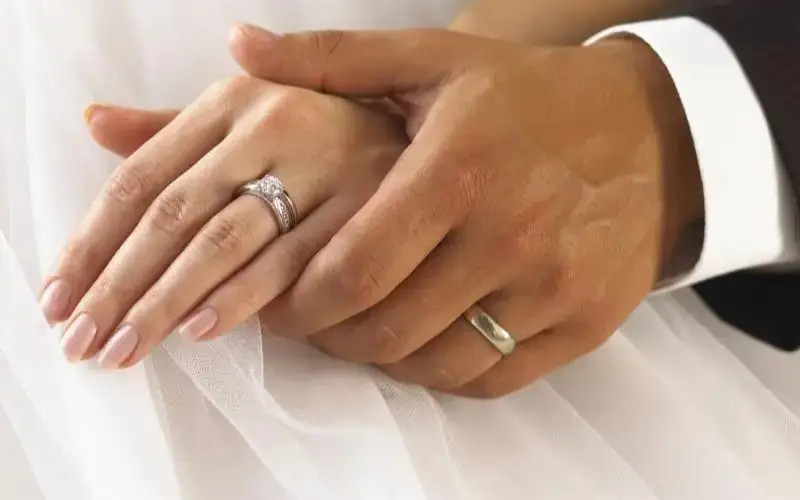 前9个月全国有9.03万对新人步入婚姻