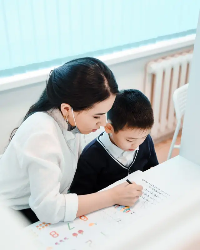 педагог-ассистент