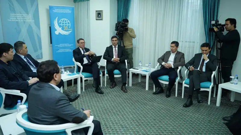 Инвестиции в человеческий капитал в Казахстане недостаточны - Еркин Тукумов