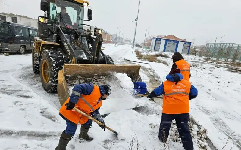 qyzmetker men tehnıka
