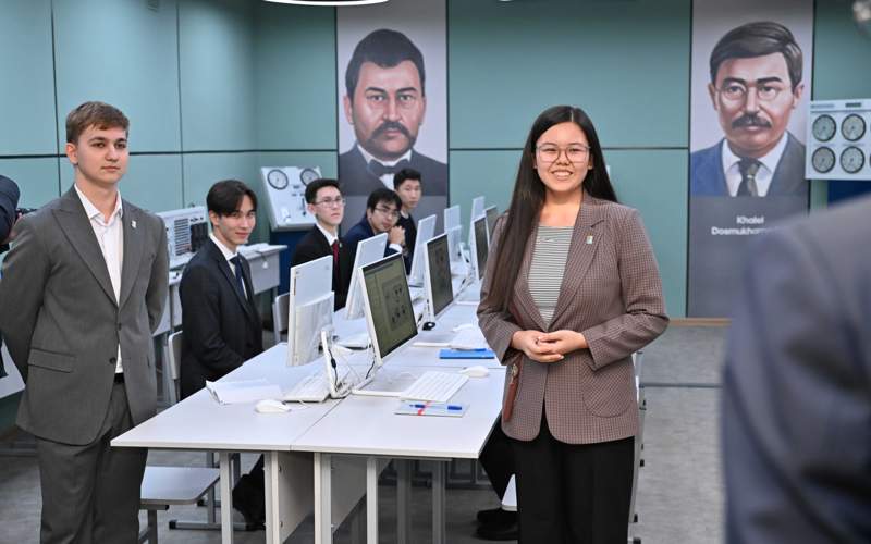 托卡耶夫总统参观苏格兰赫瑞瓦特大学阿克托别分校 托卡耶夫总统参观苏格兰赫瑞瓦特大学阿克托别分校