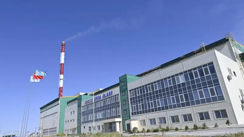 Қизилўрда шиша заводи қандай ишлаяпти – ҳоким ҳисоботи