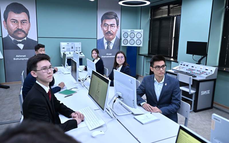 托卡耶夫总统参观苏格兰赫瑞瓦特大学阿克托别分校 托卡耶夫总统参观苏格兰赫瑞瓦特大学阿克托别分校