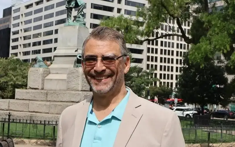 ариэль коэн