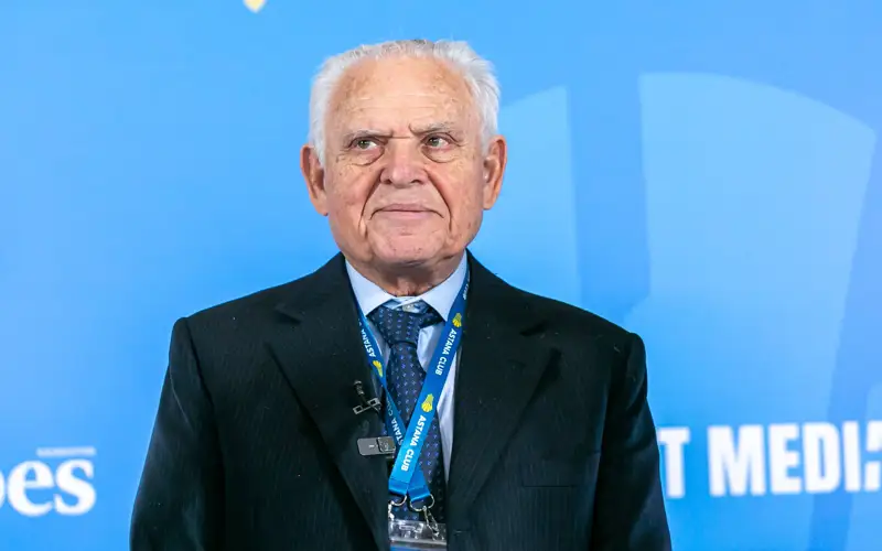 эдвард люттвак