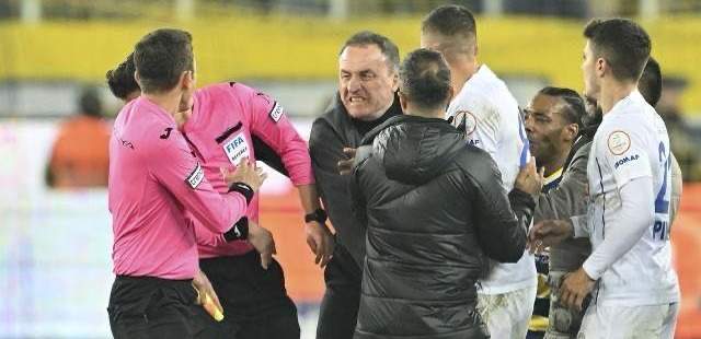 Чемпионат по футболу в Турции