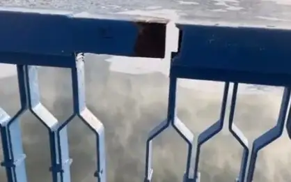 Из-за холода на мосту через Иртыш в Павлодаре образовалась 10-сантиметровая щель