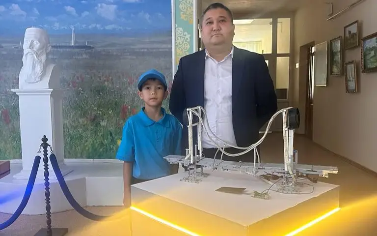 Осветить подвесной мост с помощью ветроустановок предлагает школьник из Семея