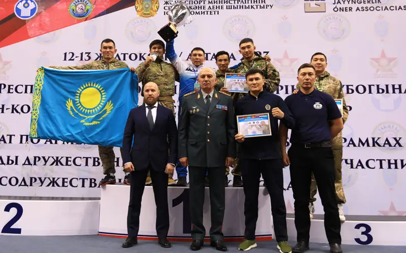 Победителей и призеров международного и республиканского турниров по рукопашному бою определили в Астане 