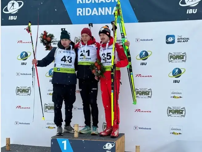 Казахстанский биатлонист завоевал медаль юниорского Кубка Европы в Италии