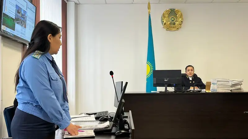 Aqtóbede joq malǵa sýbsıdııa aldy degen kúdikke ilikken eks-depýtat isi sotta qarala bastady 