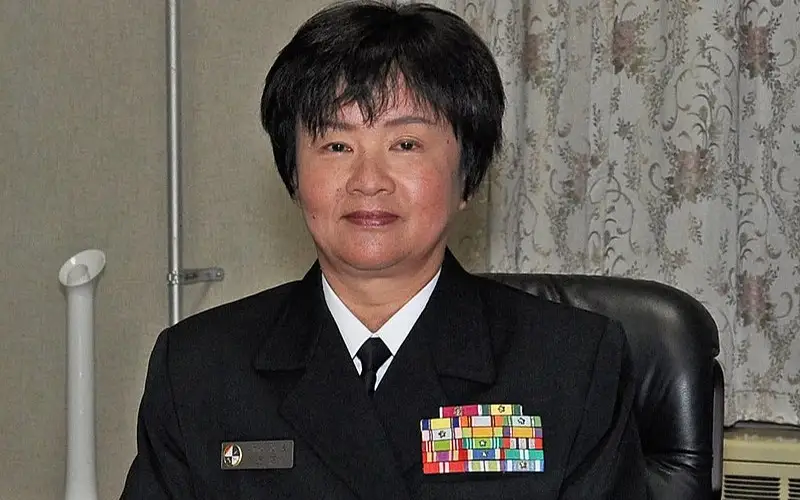 Әдемі кеуделер xxx Жыныстық инцест