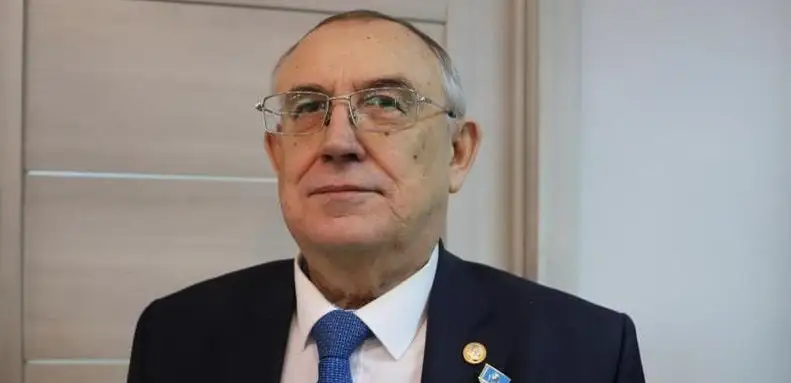 первый руководитель Республиканского центра космической связи (РЦКС) Виктор Лефтер