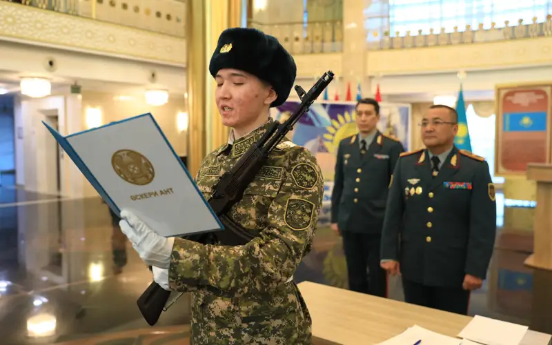 Военнослужащие отметили День Независимости Казахстана