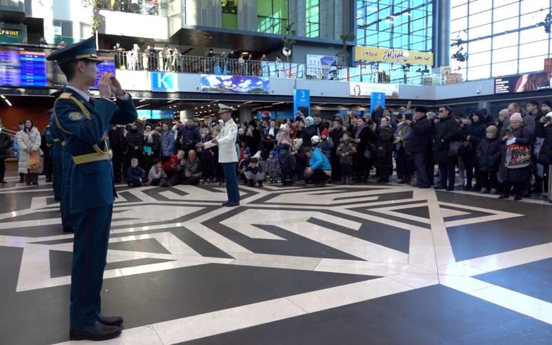 Военнослужащие отметили День Независимости Казахстана