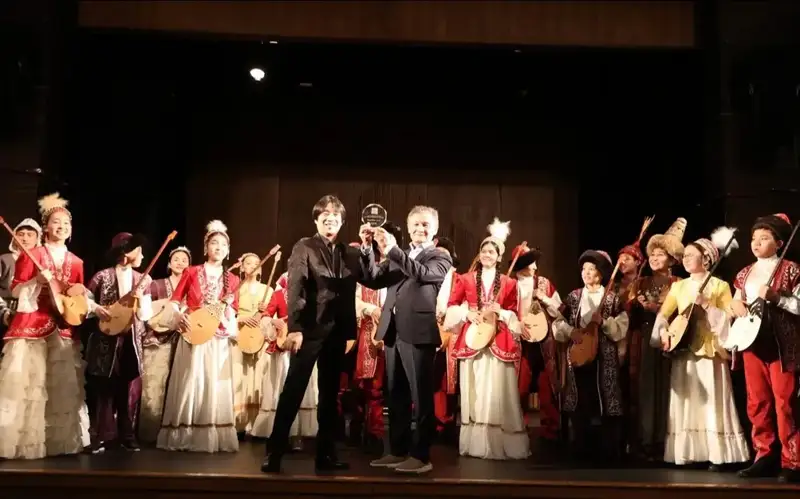 Ёш дўмбирачилар АҚШда ўтказилган истеъдодлар фестивалида