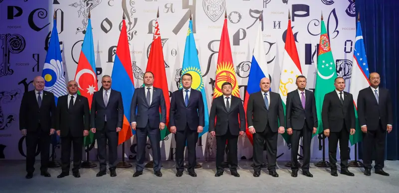 斯马伊洛夫参加独联体国家政府首脑理事会例会