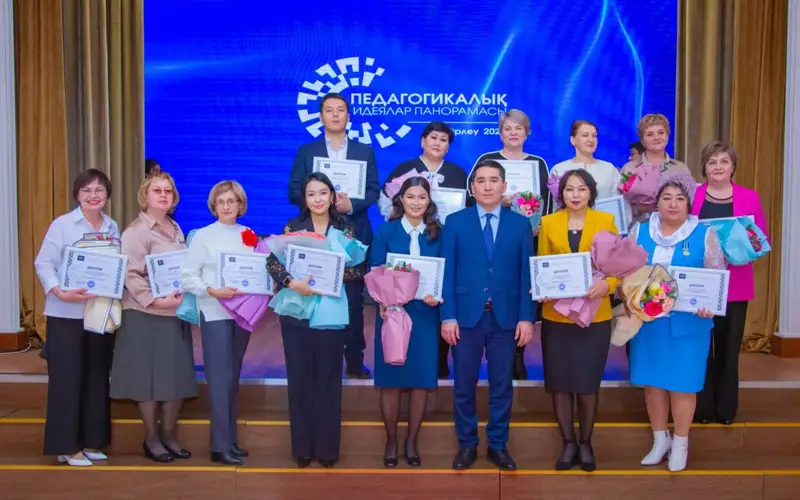 100 педагогов Казахстана получили денежные сертификаты за лучшие видеоуроки