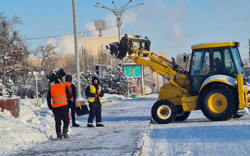 Уборка снега, снег, ЖКХ, Жамбылская область, Тараз