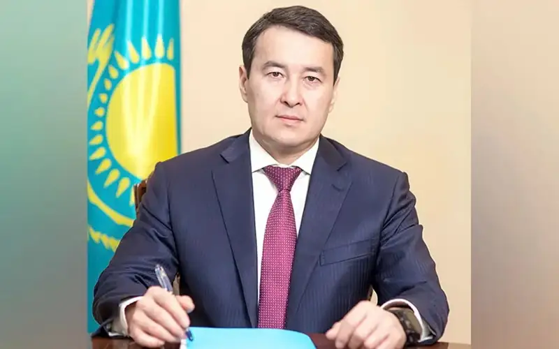 Алихан Смаилов