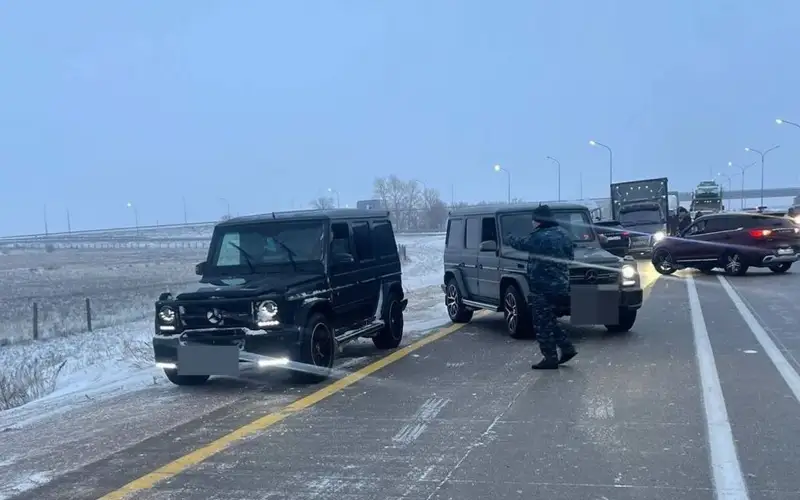 Двух водителей авто арестовали за выезд на закрытую трассу в Карагандинской области