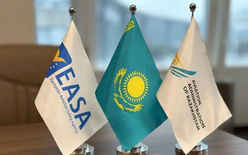 Qazaqstannyń avıatsııalyq ákimshiligi men EASA ushý qaýipsizdigi salasyndaǵy kelisimge qol qoıdy 