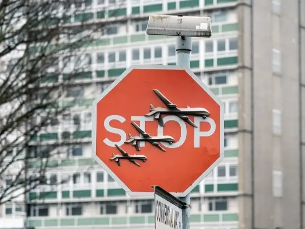 Граффити Бэнкси украли спустя час после появления в Лондоне