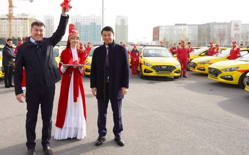 машины скорой помощи подарили в Туркестанской области