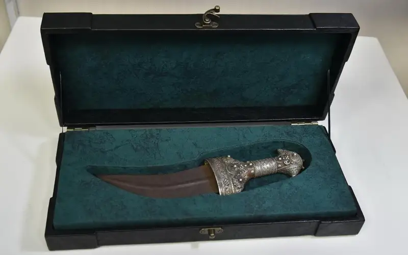 кинжал Кажымукана Мунайтпасова