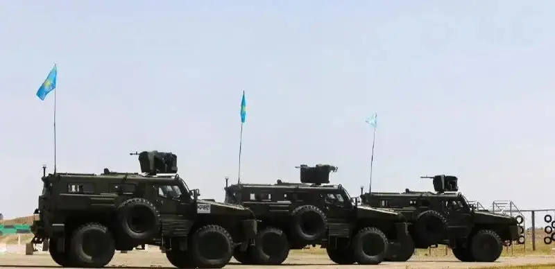 2023 йилда Қозоғистон қўшинларига 70 дан ортиқ ҳарбий техника берилди