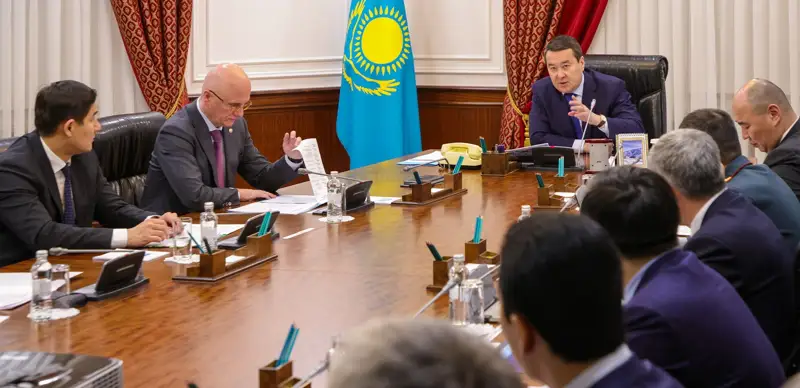 Алихан Смаилов поручил за неделю принять решения по приоритетным вопросам Qarmet