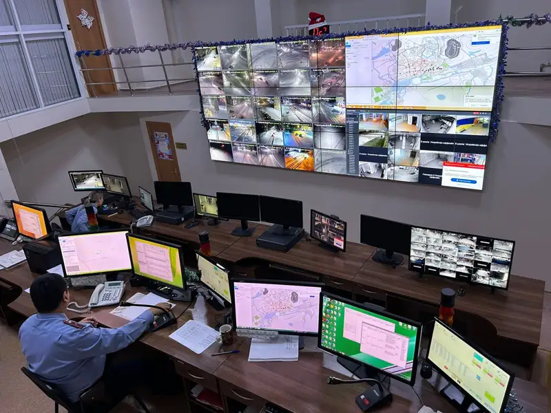 Как работают полицейские и врачи в новогодние праздники?