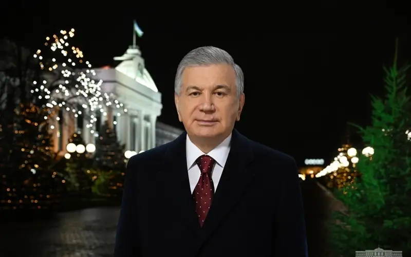 Ózbekstanda 2024 jyl jastar men bıznesti qoldaý jyly dep jarııalandy
