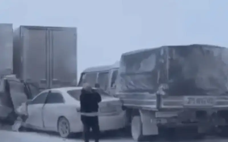 «Астана – Петропавл» тас жолында бірнеше көліктің соқтығысуынан көлік кептілісі болды