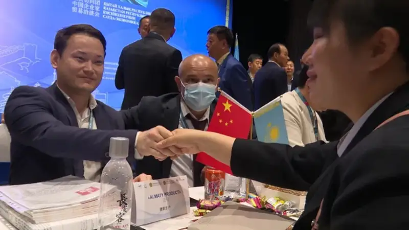 哈萨克斯坦中国