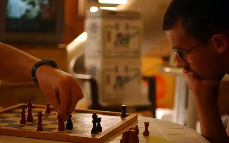 Бир йил ичида 100 дан ортиқ россиялик шахматчи ўз фуқаролигини ўзгартирди