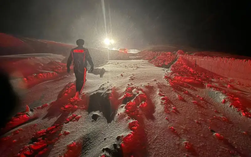 11 человек спасли из снежного плена полицейские ВКО