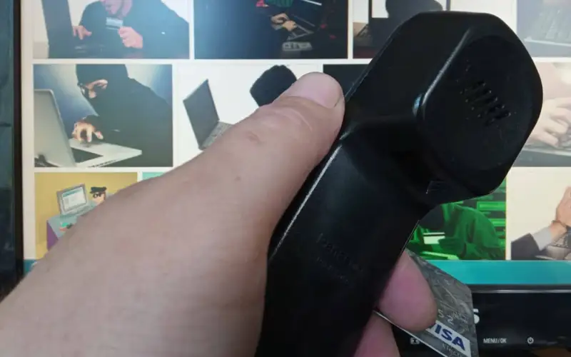 Не давать свои мобильники посторонним призвали казахстанцев