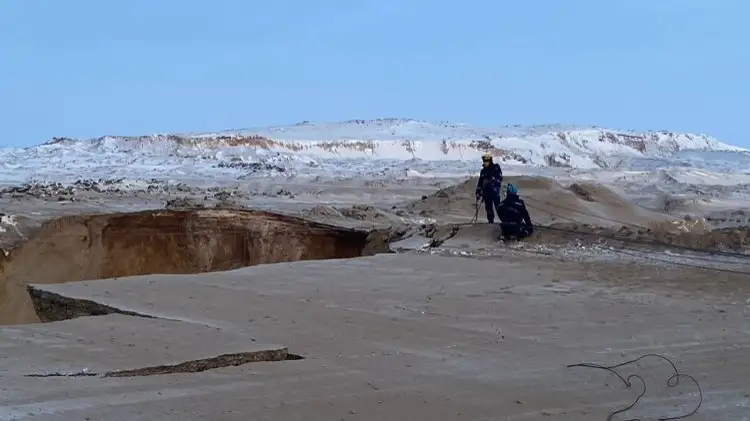 На руднике АО «Майкаинзолото» автобус с людьми провалился под землю