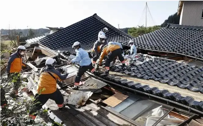 Япониядаги зилзила оқибатида 78 киши ҳалок бўлди, 51 киши бедарак йўқолди