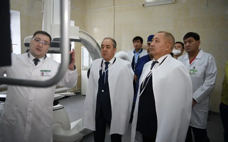Аким ЗКО ознакомился с работой кардиологического центра в Уральске