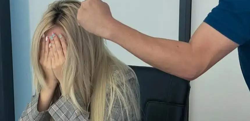 Порно лесбиянка анасы қызын лесбиянка секске азғырады