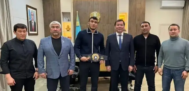 Чемпиону мира по вольной борьбе Ризабеку Айтмухану подарили табун лошадей 