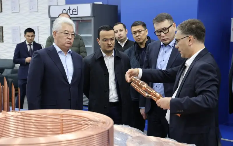哈乌两国签署了扩大合作议定书 旨在扩大双边贸易