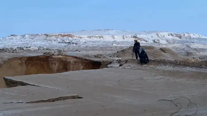 Missing bus that plunged into collapsed gold mine discovered by geoscanner 