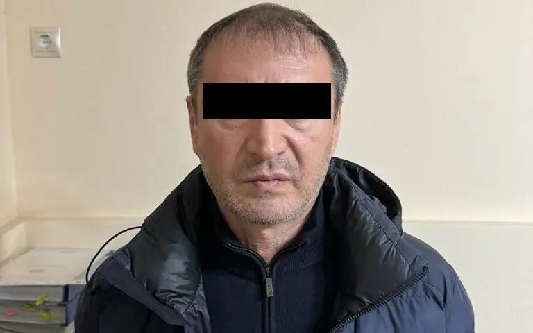 Qyrǵyzstanda Kólbaevtyń qylmystyq kiristerin zańdastyrýǵa qatysty taǵy bir kúdikti ustaldy