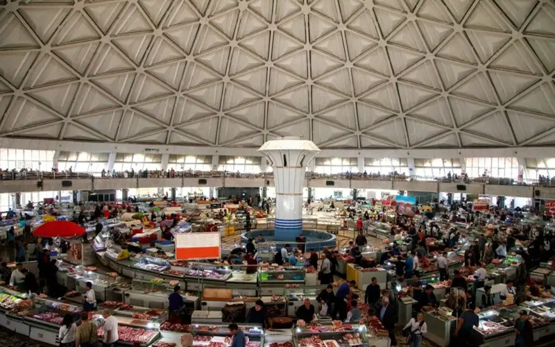 рынок в Узбекистане