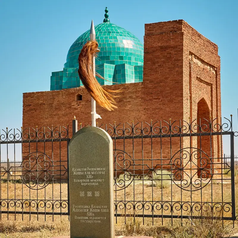 Мавзолей Джучи хана в Улытау